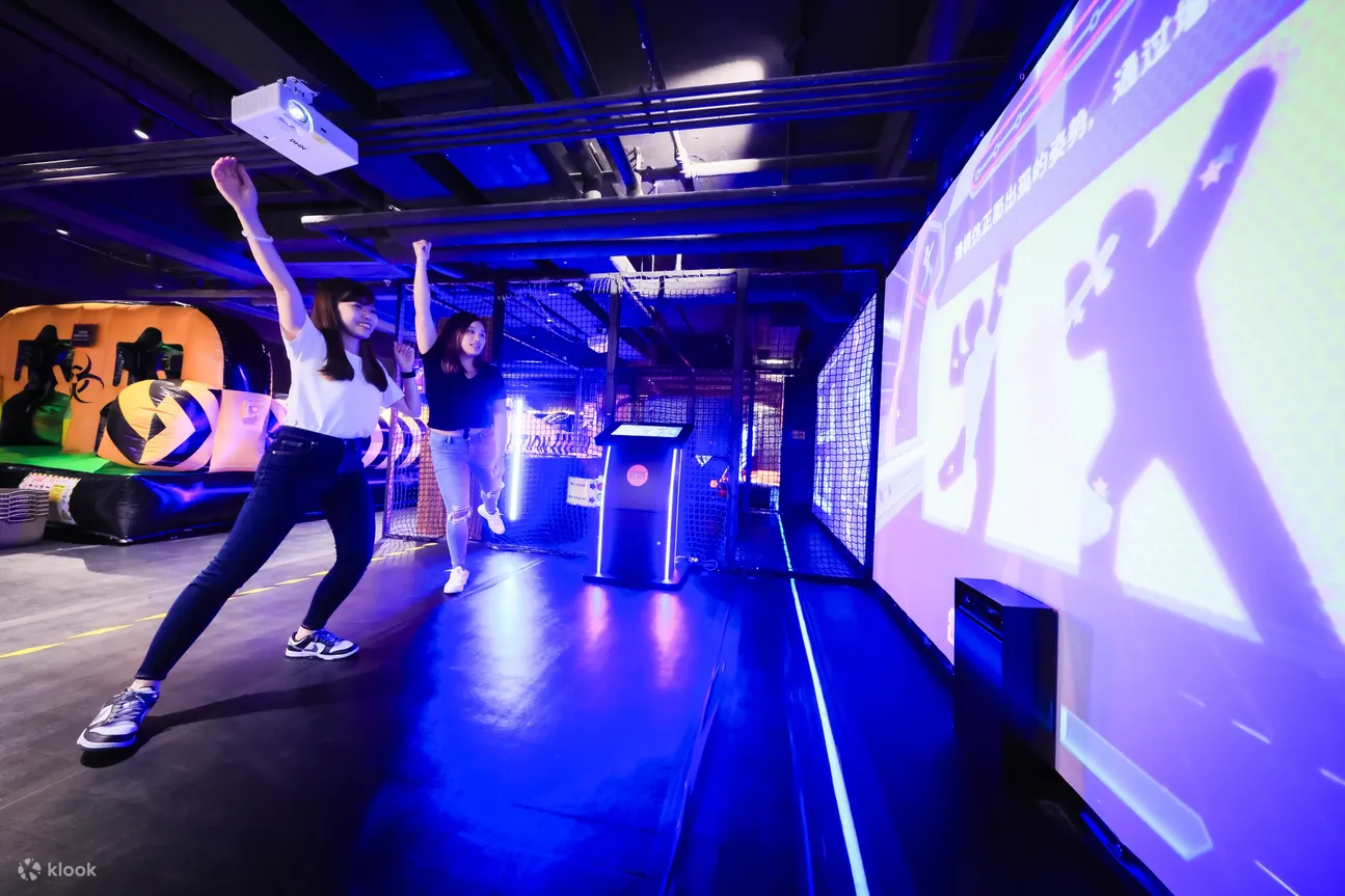 PowerPlay Arena - 极速飘移体验 | 全港首创踩阶砖 |  团建派对游戏任玩|室内竞技游戏中心|荔枝角